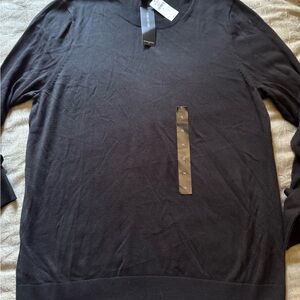 Banana Republic Women’s blackCrewneck Sweater. Xl